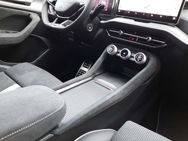 Fahrzeugabbildung Skoda Kodiaq Sportline 2.0TDI 4x4 StdHz AHK Matrix