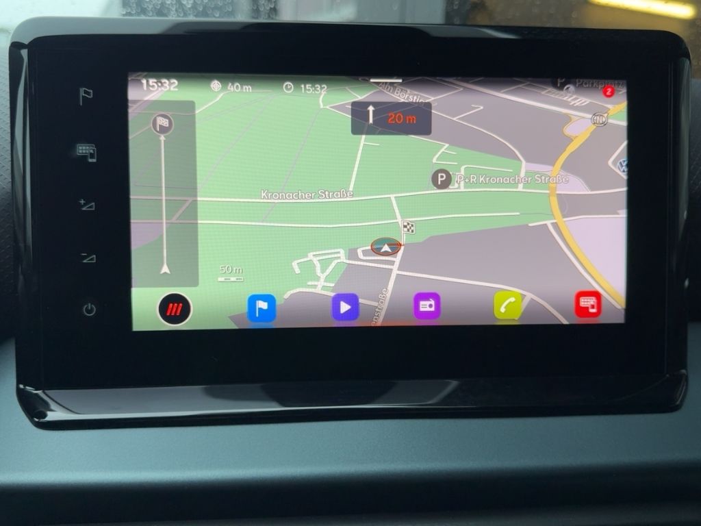 Fahrzeugabbildung SEAT Arona Xperience  ALLWETTER  Navigation