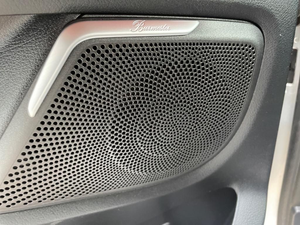 Fahrzeugabbildung Mercedes-Benz V 300 d EAV/L 4x4 AMG-LINE Luxussitze, STHZ, AHK