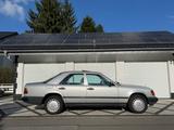 Mercedes-Benz 230 - Mercedes-Benz 230 von privat