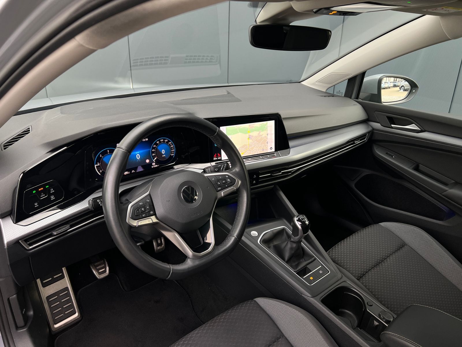 Fahrzeugabbildung Volkswagen Golf VIII "ACTIVE" 2.0 TDI *Navi, Climatronic, S