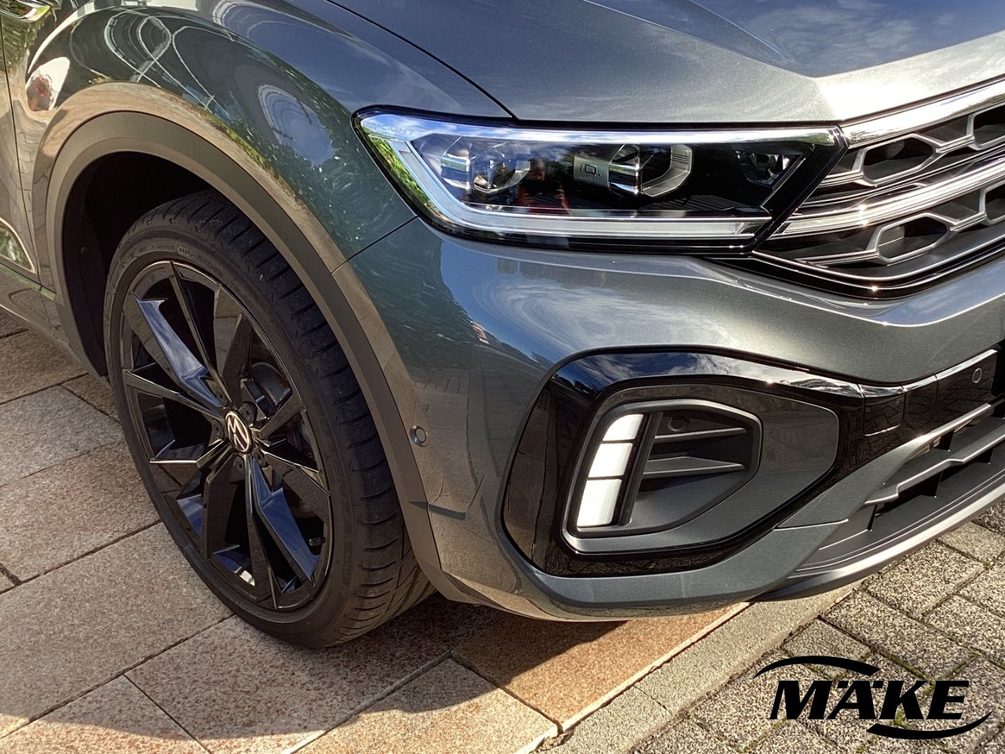 T-Roc R-Line 1.5 TSI DSG AHZV IQ.L ACC BLACK STD
