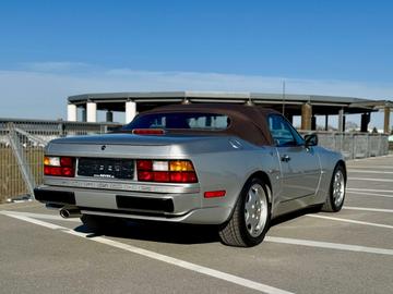 صورة 9 لـ 1990 Porsche 944