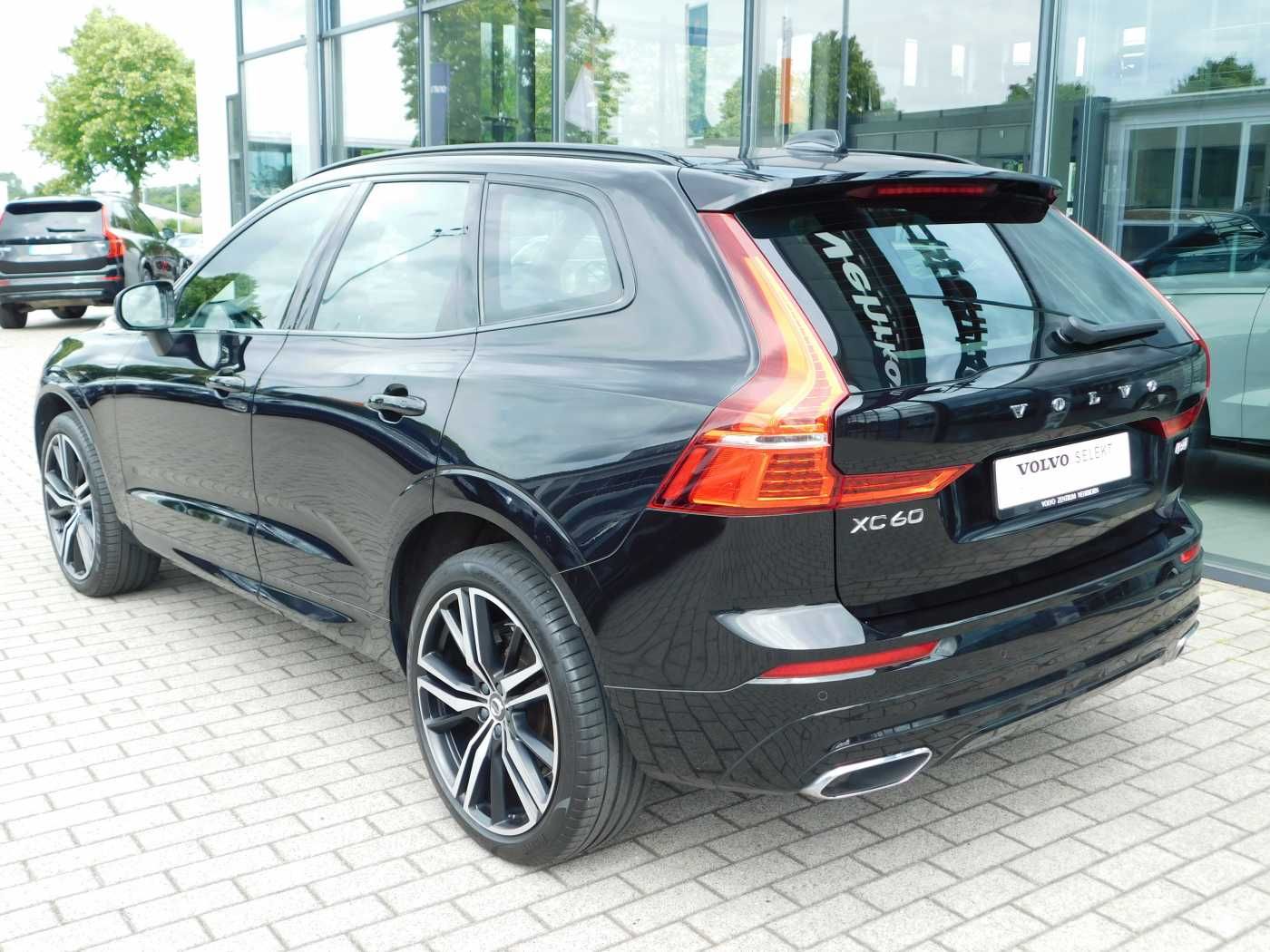 Fahrzeugabbildung Volvo XC60 Diesel B4 D AWD R-Design '21'-Zoll, AHK, PA
