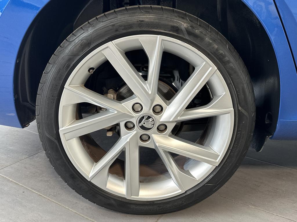 Skoda Scala 2023 г. Синий, пробег 46750 км