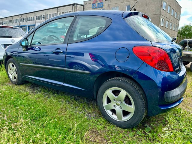 Peugeot 207 Urban Move — Bild 2