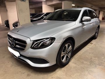 Mercedes E 200 - 1