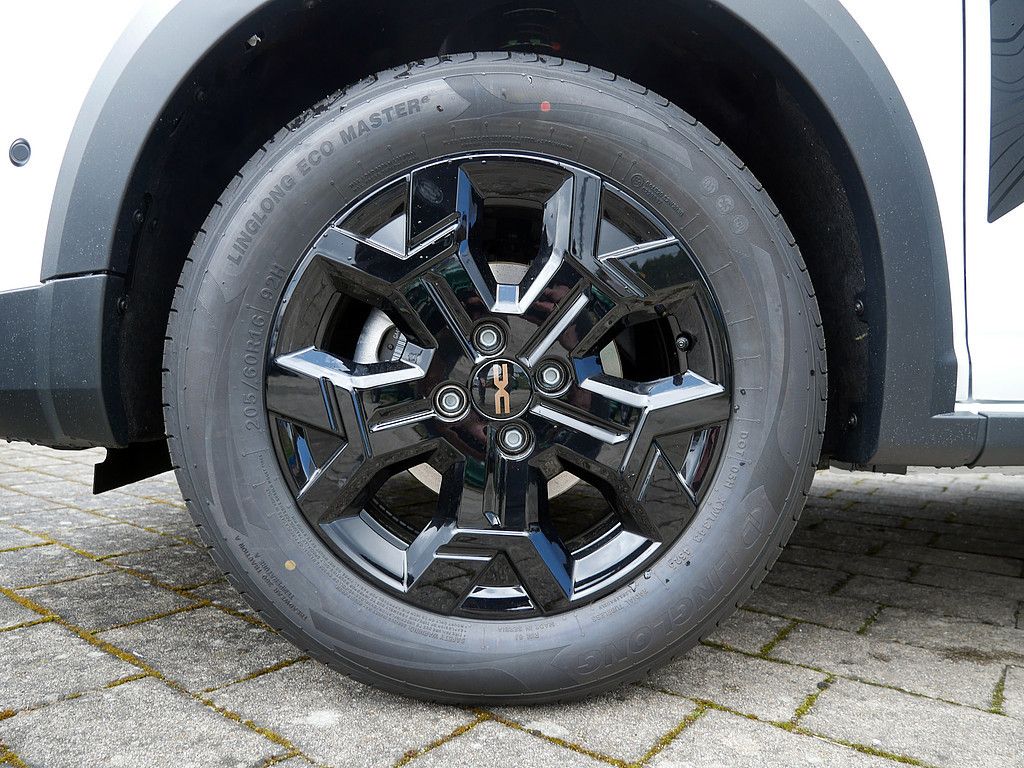Fahrzeugabbildung Dacia Sandero Stepway Extreme TCe 110 NAVI LED 360°