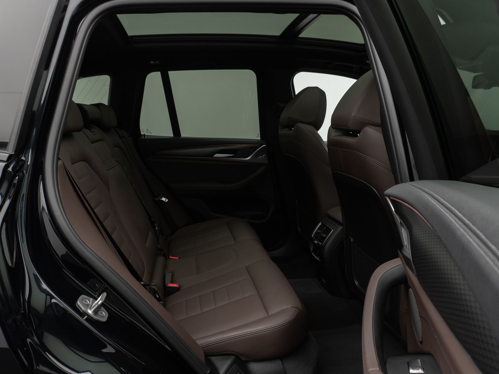 Fahrzeugabbildung BMW iX3 Impressive M Sport Panorama 360°HUD DAB H/K