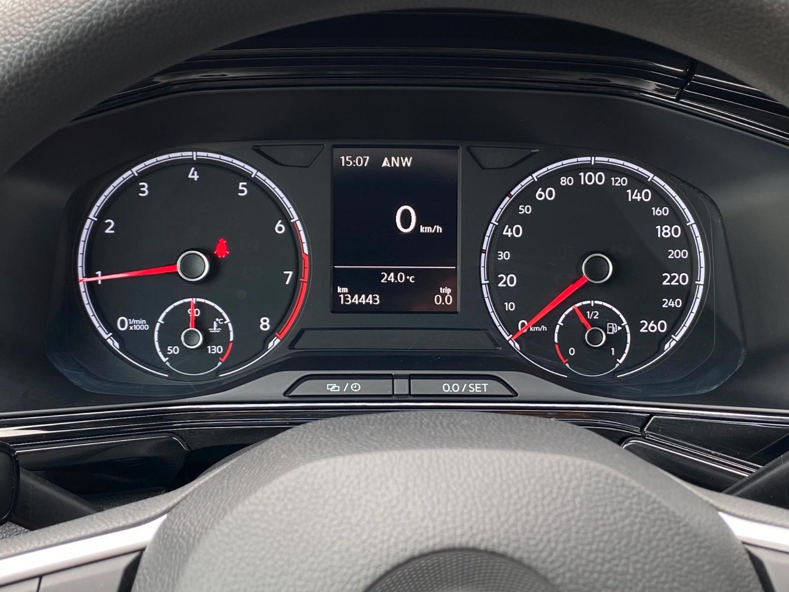 Volkswagen T-Cross 1.0 TSI Life ACC LED Navi Carplay