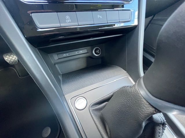 Touran 1.5 TSI Comfortline NAVI  Digitales Cockp