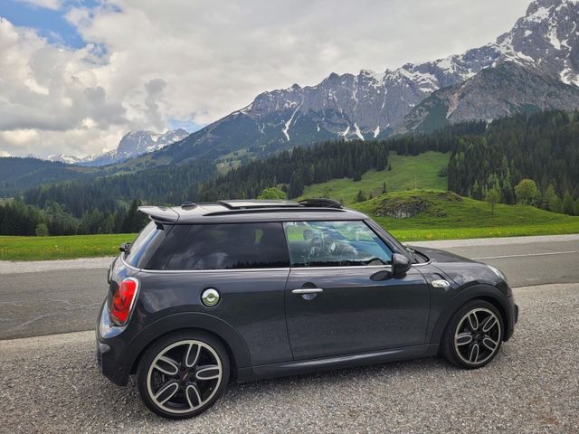 MINI Cooper S JCW F56 John Cooper Works