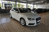 Audi A3 attraction ultra*8Fach* - Audi A3 mit Benzin-Antrieb: Kleinwagen
