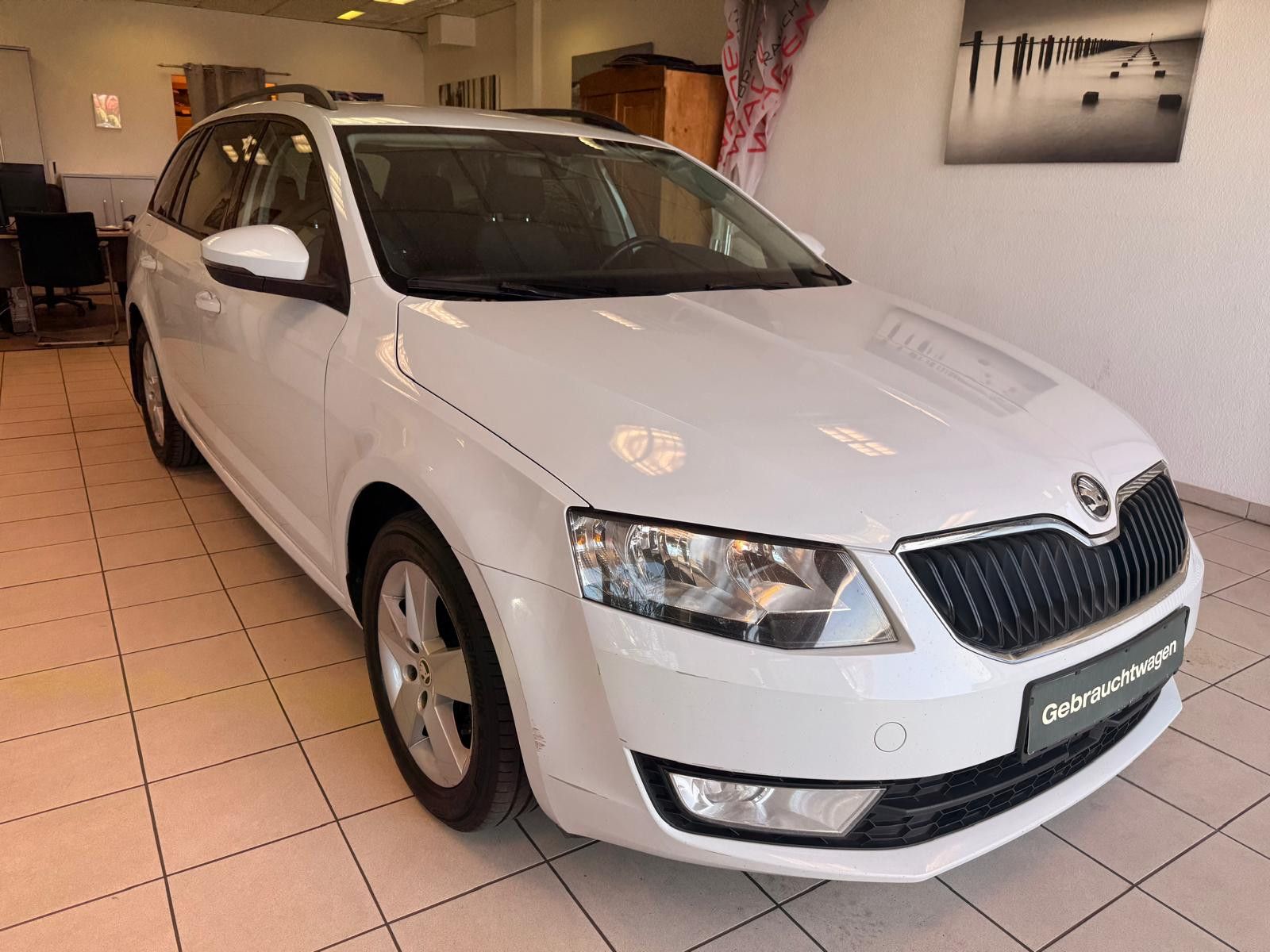 Fahrzeugabbildung SKODA Octavia Combi Ambition/ 1.HAND / NAVI/KLIMA/