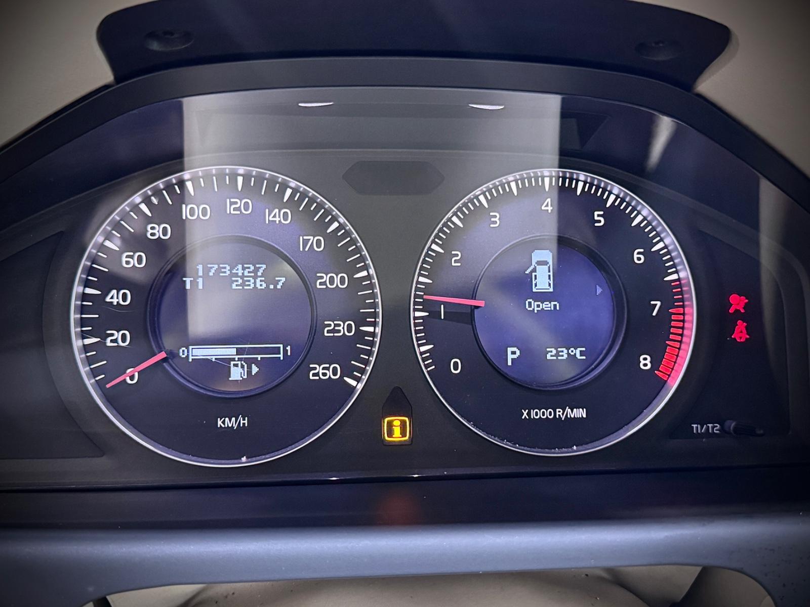 VOLVO V70 - 2.0 l - 203 CV - BVA - CUIR
