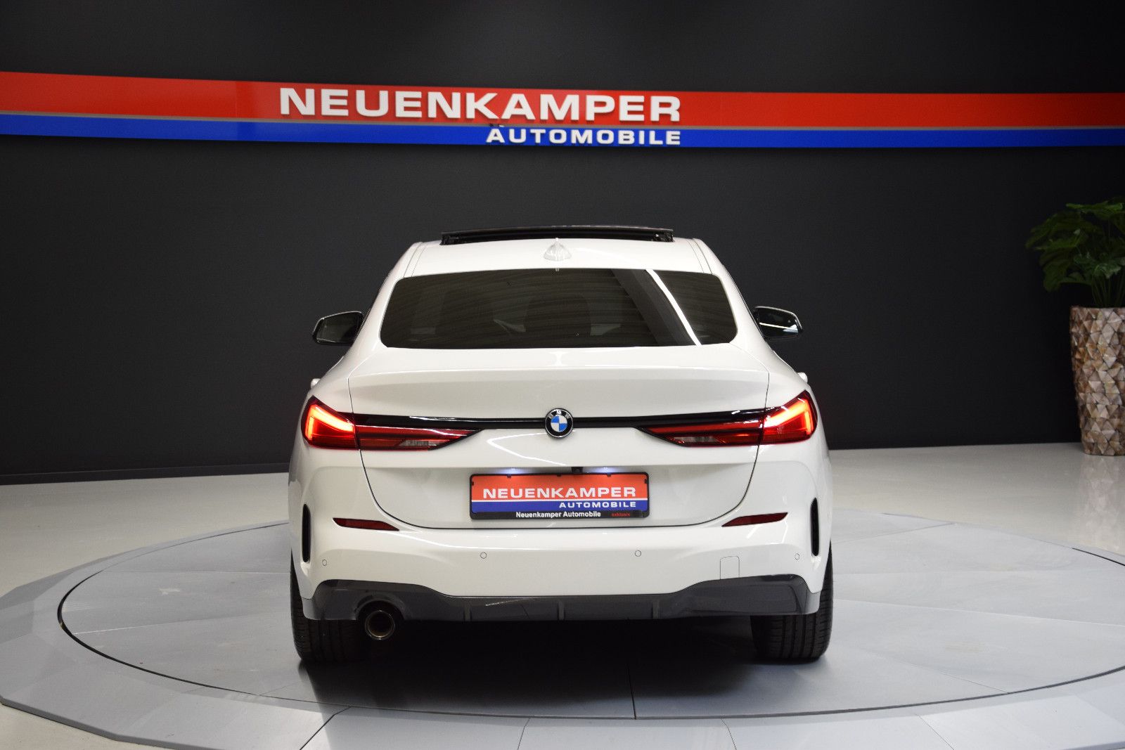 Fahrzeugabbildung BMW 218 Gran Coupé M Sport Pano H&k Leder ACC Kamera