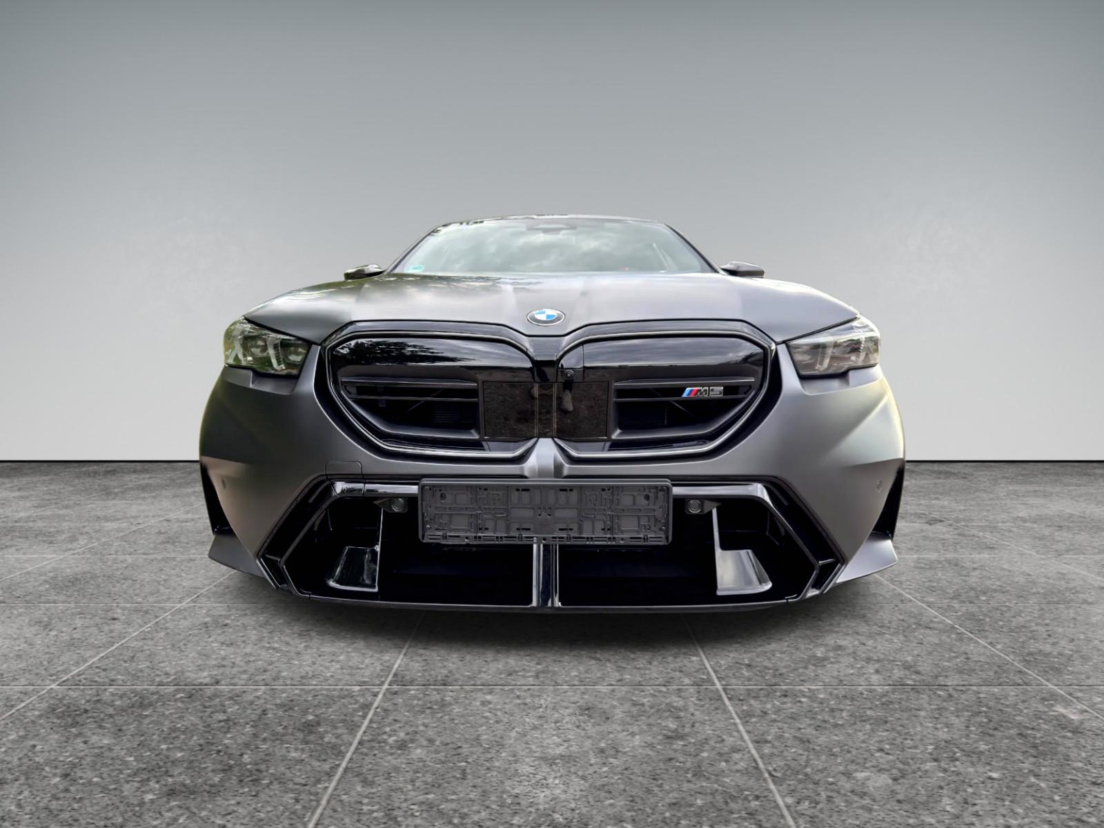 BMW M5  Competition  M Carbon Exterieurpaket,