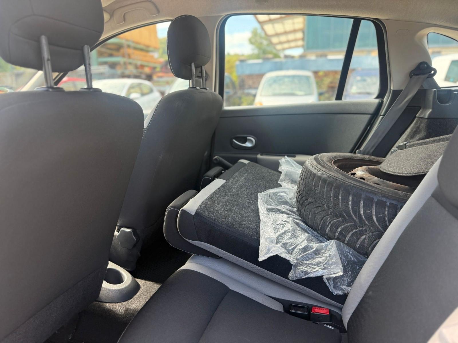 Renault Clio 2012 — photo 7