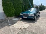 Mercedes-Benz E 320 - Mercedes-Benz 320: 320e