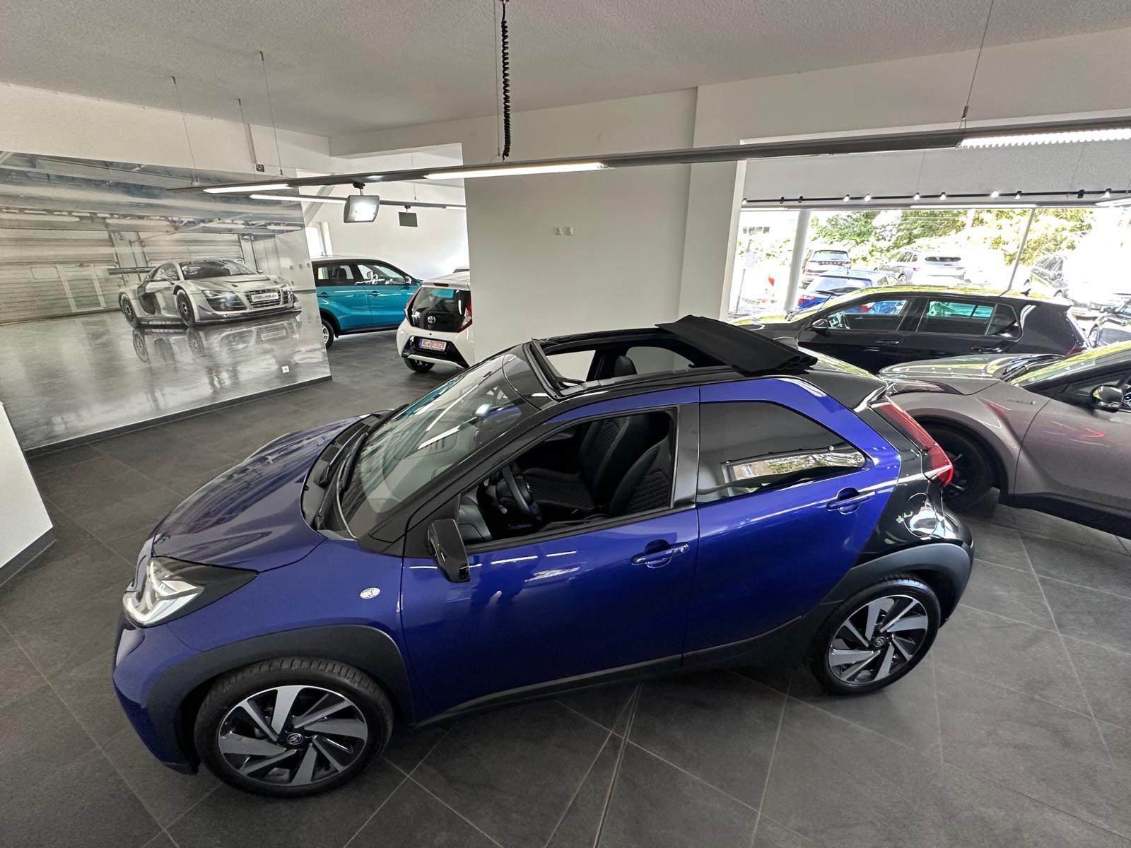 showroom-image-main