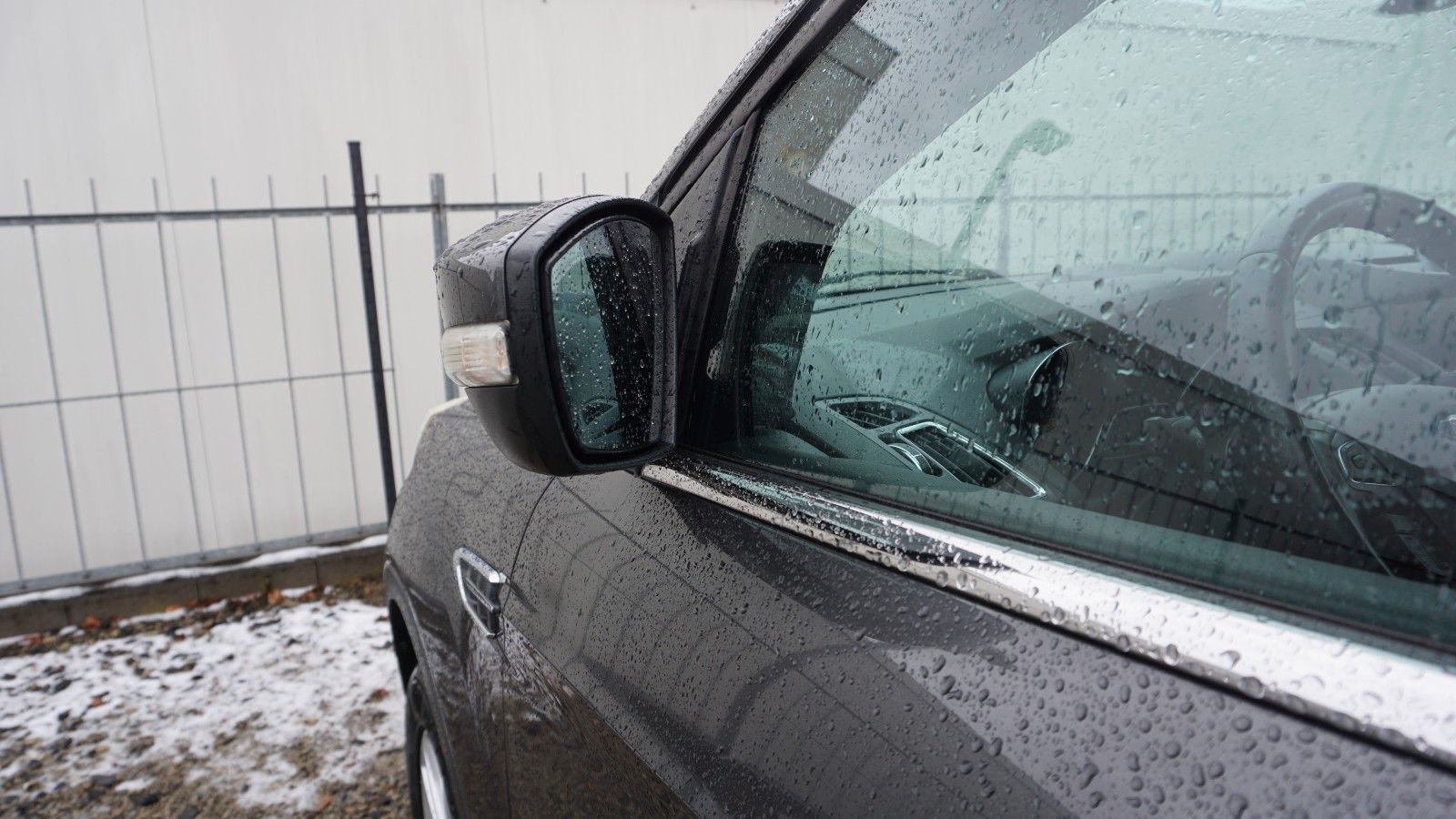 Fahrzeugabbildung Ford Kuga Titanium, Navi, Allrad, PDC, LED