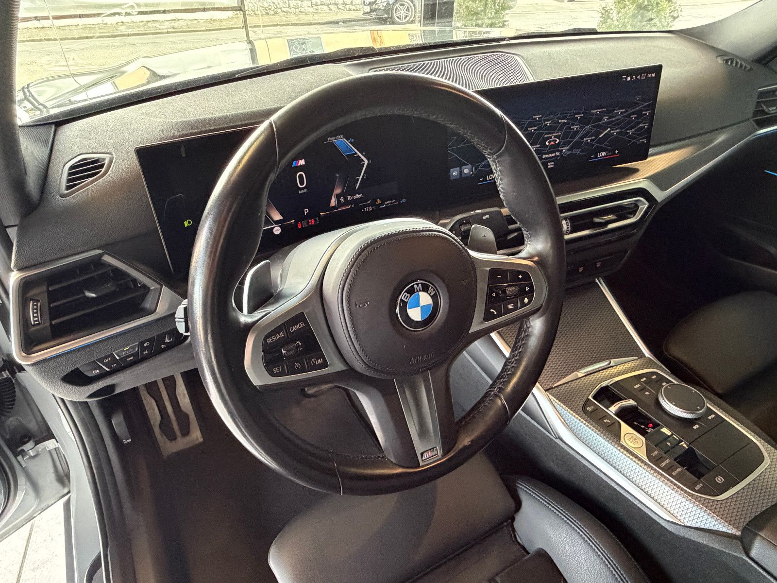 Fahrzeugabbildung BMW 320 d M Sport/M-PAKET/LED/SHADOW-LINE/AMBIENTE