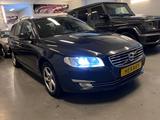 Volvo V70 2.0 D3 Polar+ Kombi Navi Leder BJ-16 EURO-6 - Volvo V70 B mit Diesel-Antrieb