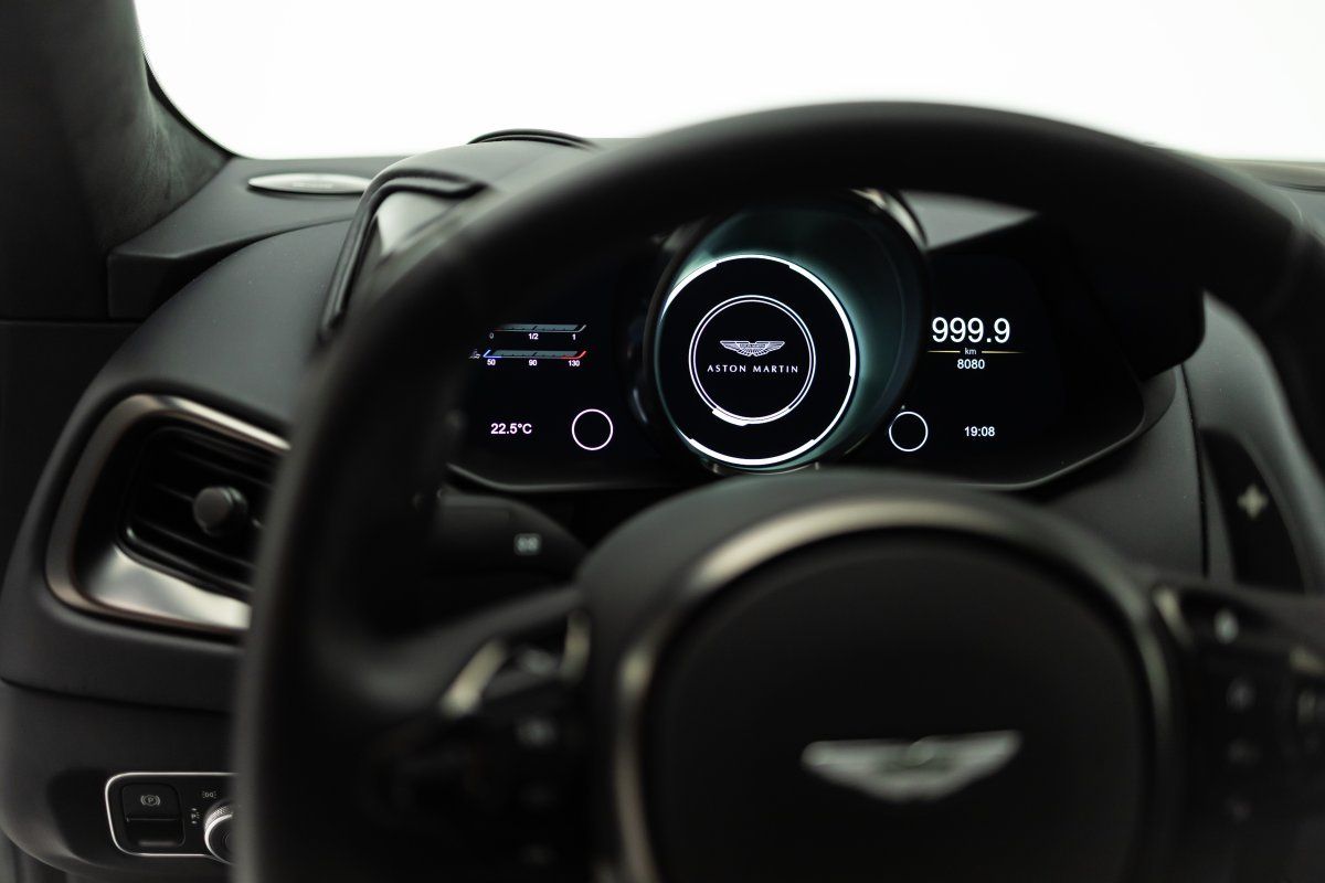 Aston Martin DBS (5.2 V12 FULL CARBON/1.Hand/Deutsches Fzg.)