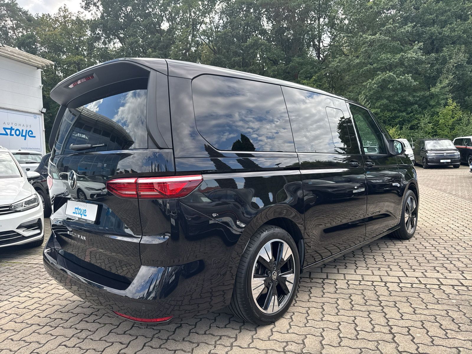 T7 Multivan Life lang TDi DSG 7S Navi Standh. AZ