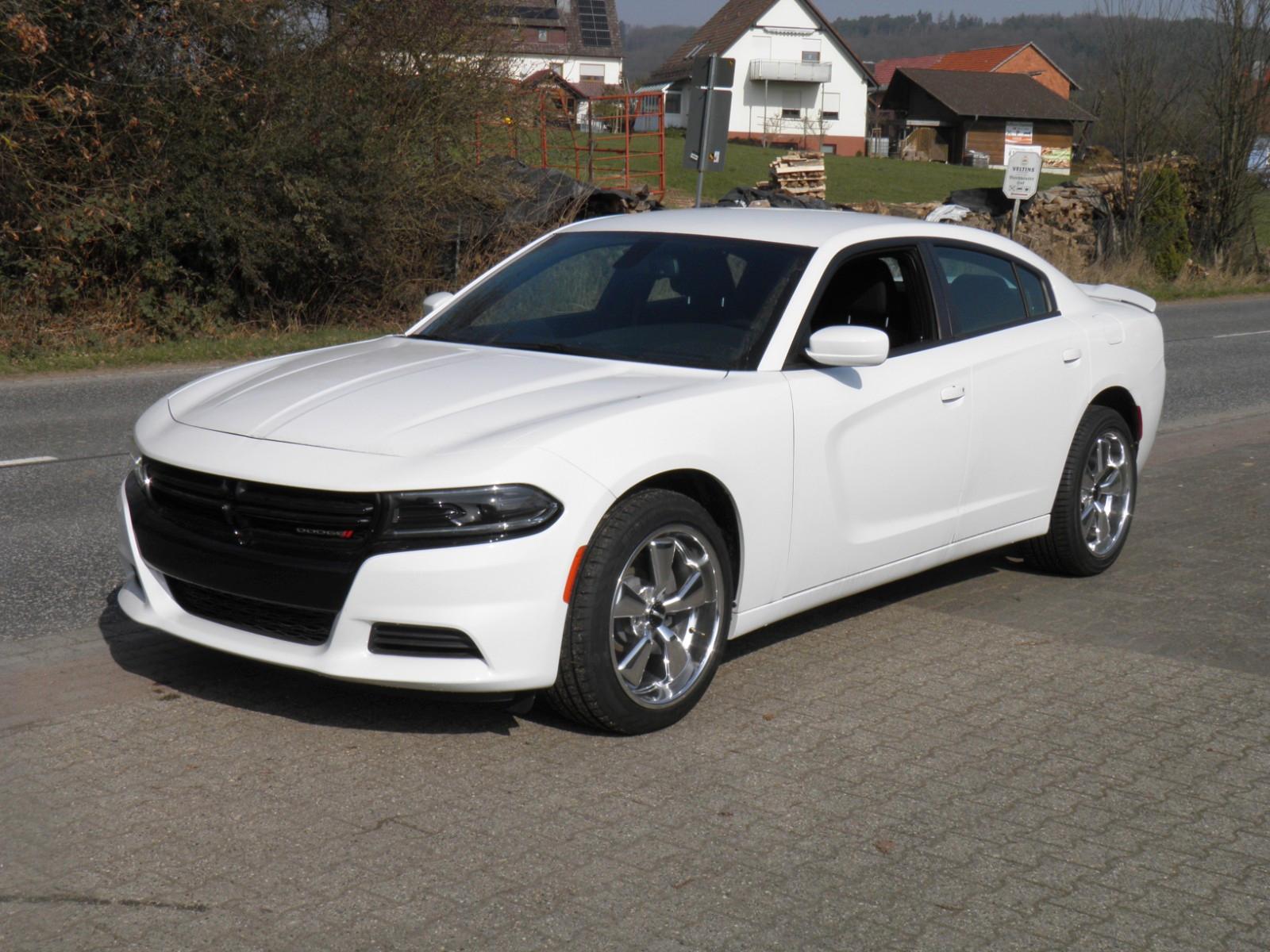Dodge Charger R/T V8 HEMI
