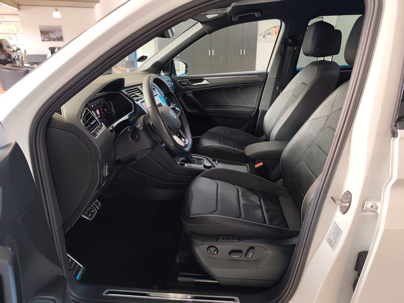 Volkswagen Tiguan Allspace 2.0 TSI 4MOTION R-Line *7-Sitze* foto 8