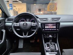 SKODA Superb 1.5 TSI ACT Carplay AHKschwenk. ACC