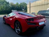 Ferrari F8 Tributo Coupé DCT - rote Ferrari F8