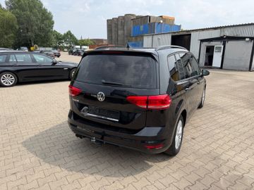 Volkswagen Touran - 5