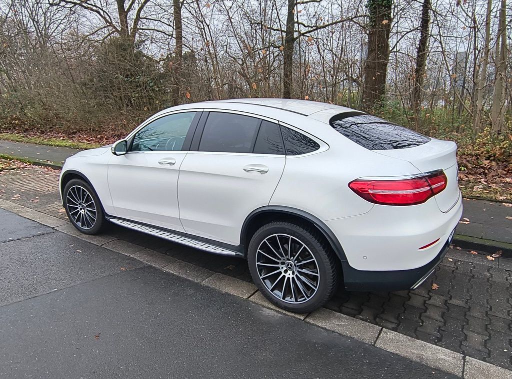 Image of Mercedes-Benz GLC 220