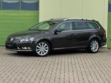 Volkswagen Passat Variant 1.8 TSI DSG Highline/AHK/Leder/ - Volkswagen Passat aus 2012