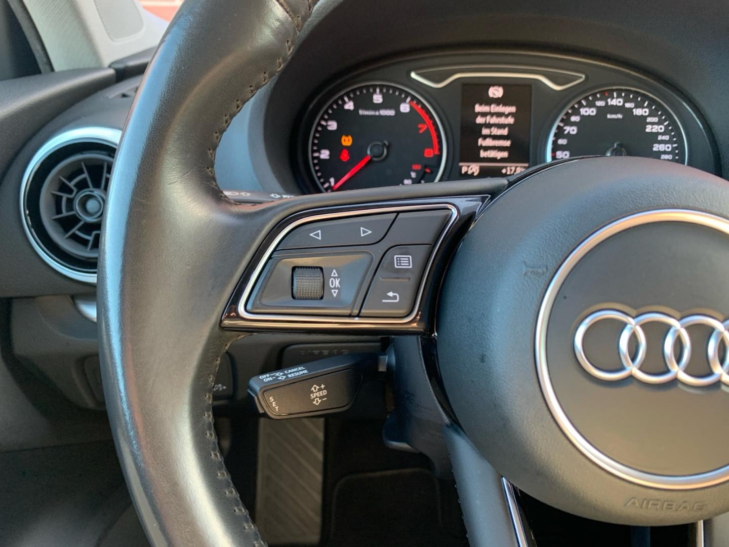 Audi A3 Limousine 1.5 TFSI S-Line sport s-tro *SHZ*PD