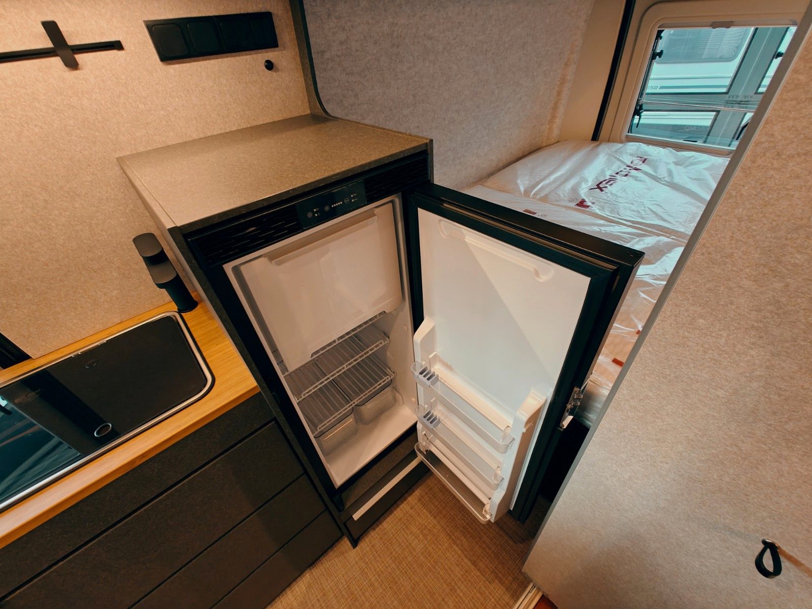 Fahrzeugabbildung HYMER / ERIBA / HYMERCAR HYMER REDWOOD 600 TRAIL 2026