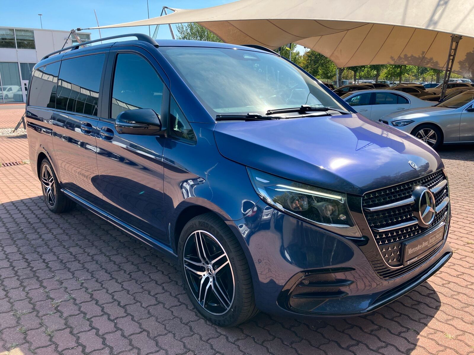 Mercedes-Benz V300d lang AMG AHK Burmester Sitzklima Pano Dist imagem 3