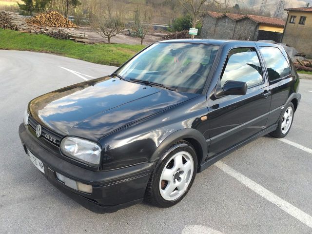 Volkswagen Golf GTI 2.0 8v cat 3 porte GTI editi