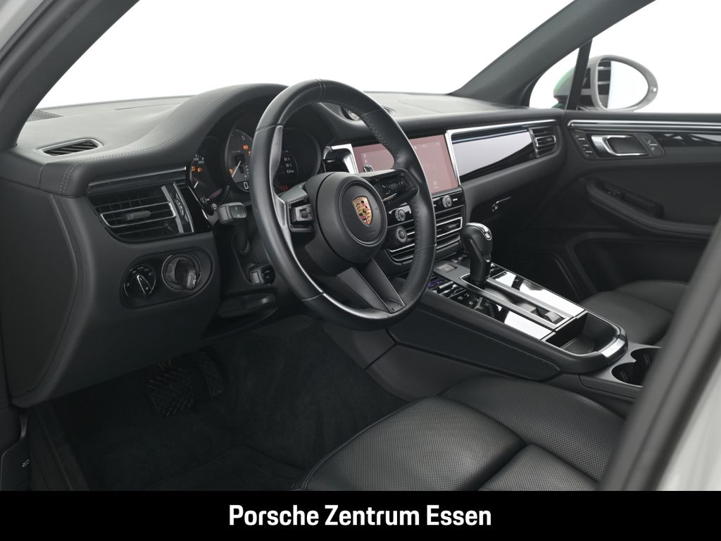 PORSCHE Macan 2022