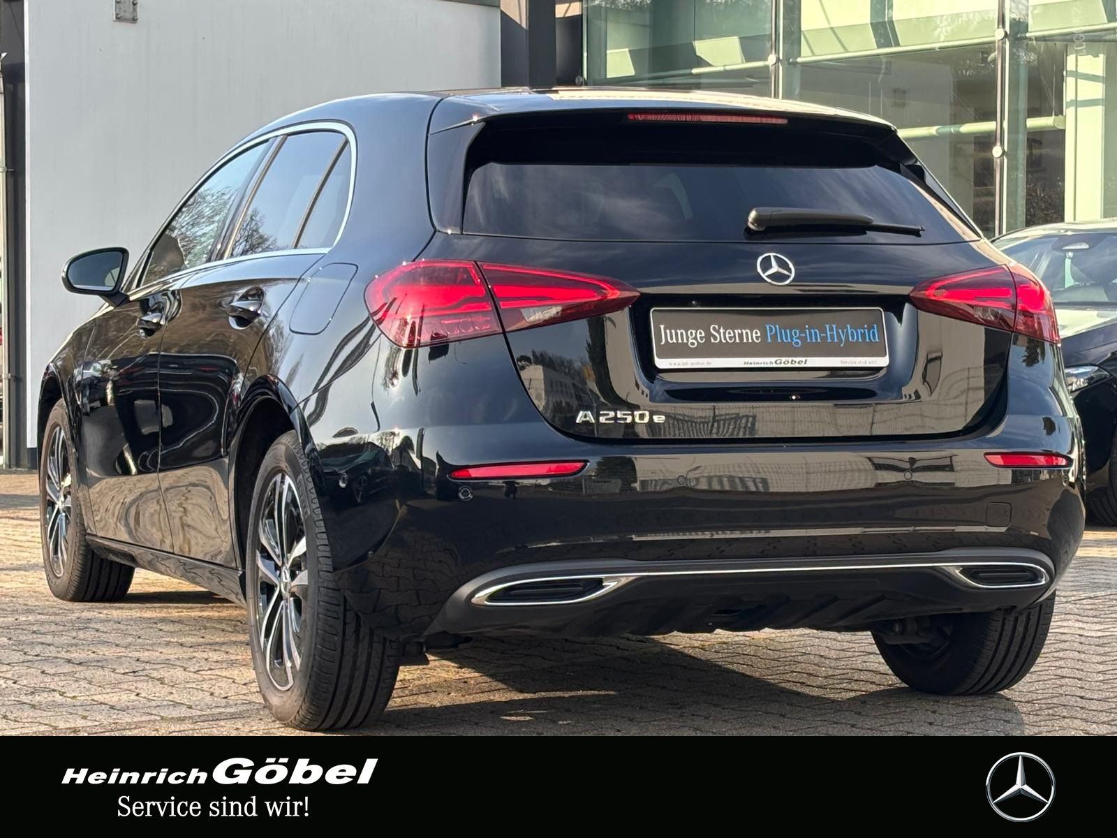 Fahrzeugabbildung Mercedes-Benz A 250 e PROG-ADV. 11KW-AC VZA WP KAM SMP-INT LED