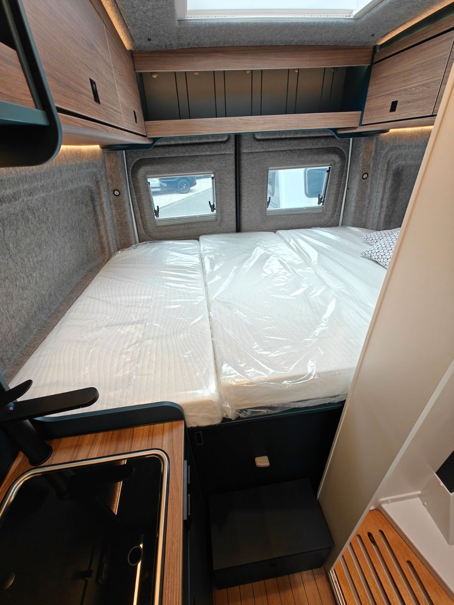 Fahrzeugabbildung HYMER / ERIBA / HYMERCAR CAR 600 - 18" A/T, Markise, AHK, VW Facelift! -