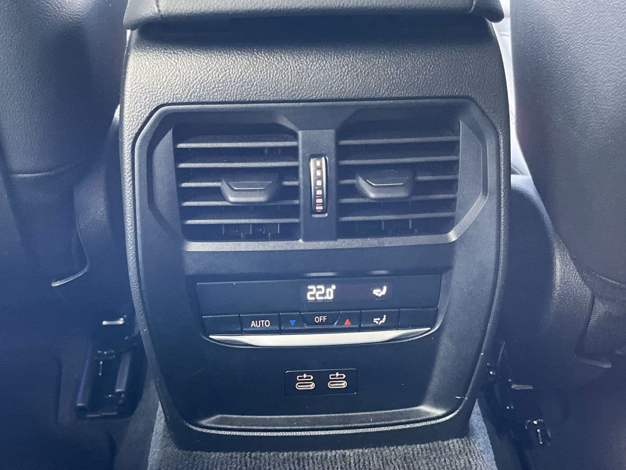 BMW 318i Tour Sport Line HIFI DAB RFK LED St+Go 18"