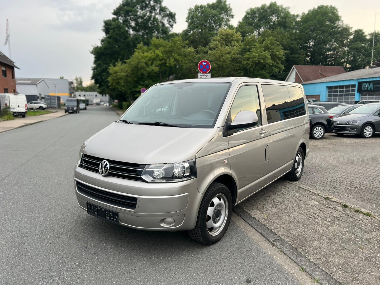 Volkswagen T5 Transporter Bus Multivan Comfortline