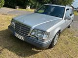 Mercedes-Benz W124 T Modell S124 E200 LPG TÜV 01/28 - Mercedes-Benz E 200 mit LPG-Antrieb