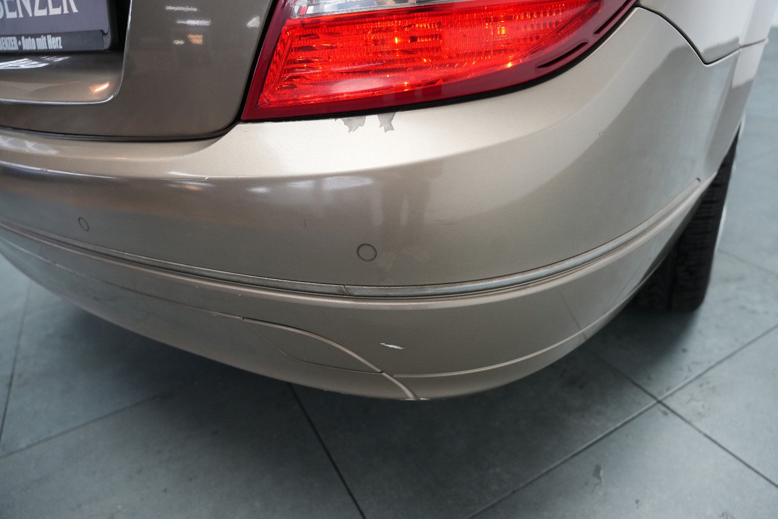 Fahrzeugabbildung Mercedes-Benz C 200 CDI BlueEfficiency/Limousine/TÜV/Xenon