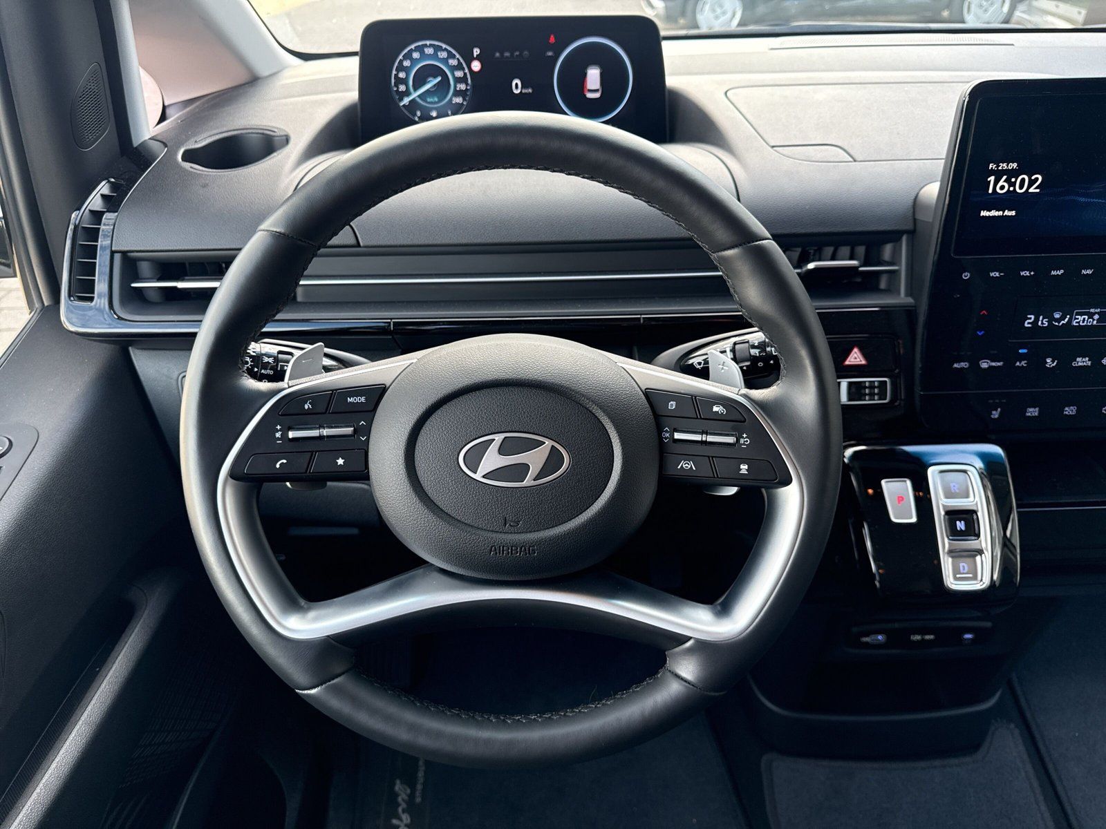 Hyundai Staria – Bild 8