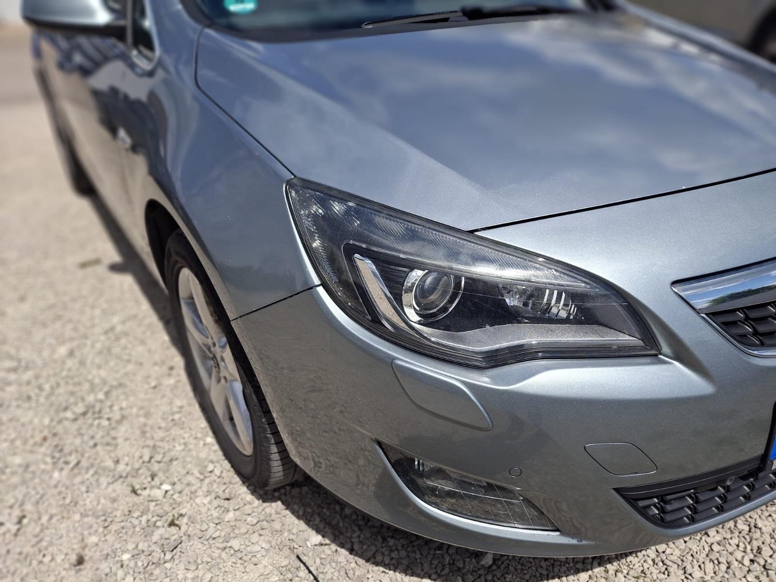 Opel Astra J Sports Tourer Sport