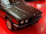 BMW 323i/E30/2.3 R6/150PS/SCHALTER/WENIG KM/SAMMLER! - BMW Oldtimer mit Benzin-Antrieb: Coupé